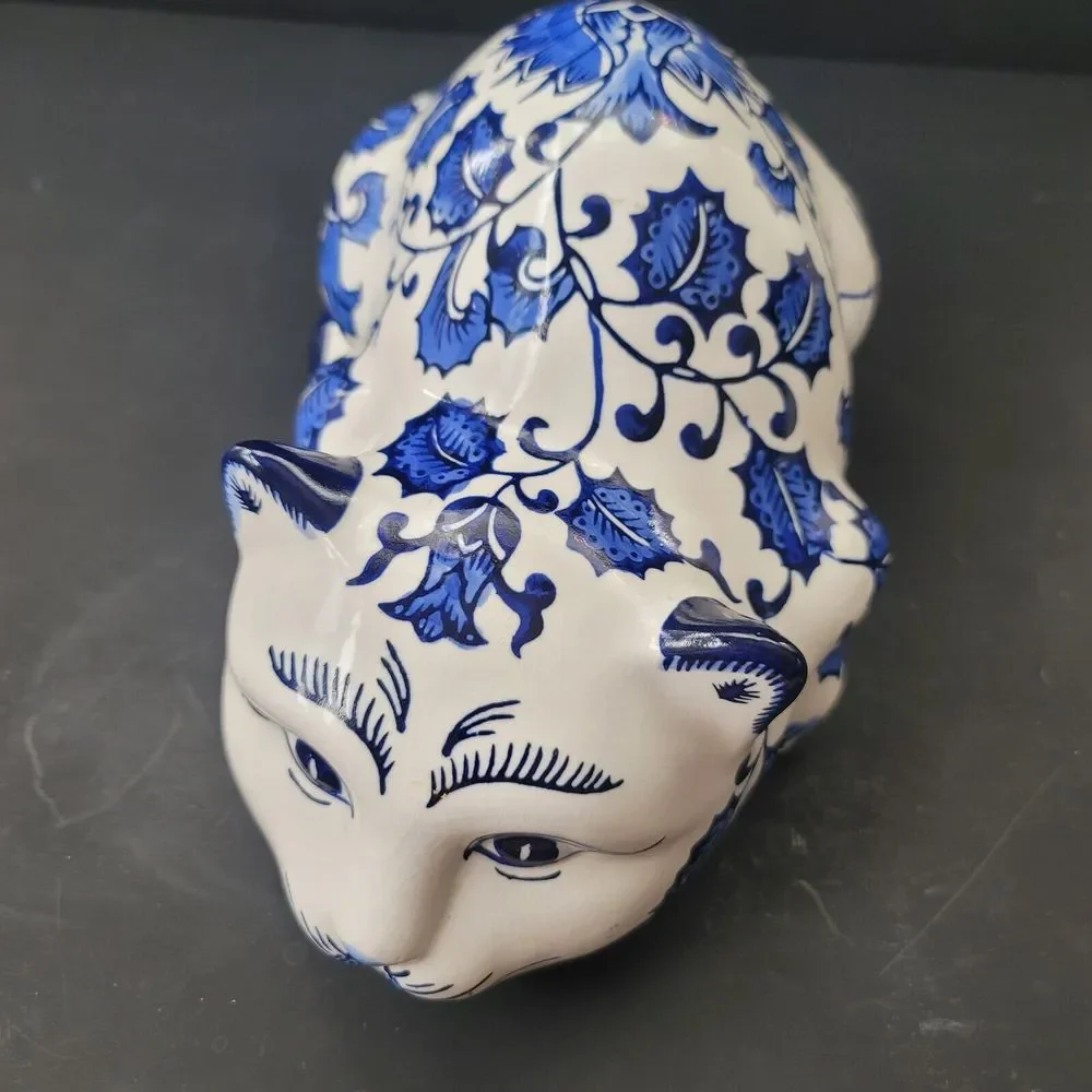 Cobalt Blue & White Chinoiserie Porcelain Cat Floral Chintz Design 10x5x5" Vtg - Picture 3 of 12